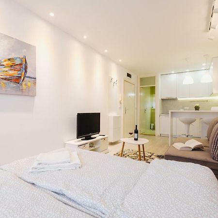 Apartment Hana Lux Белград Экстерьер фото